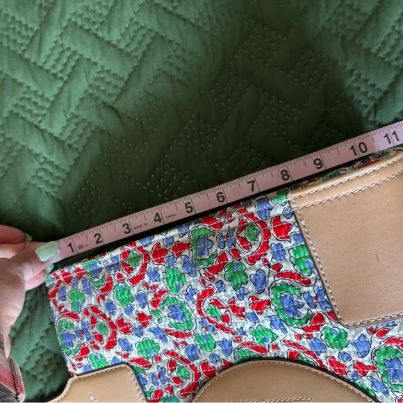 Tory Burch Tan Tote Bag with Structured Design - Picture 3 of 8